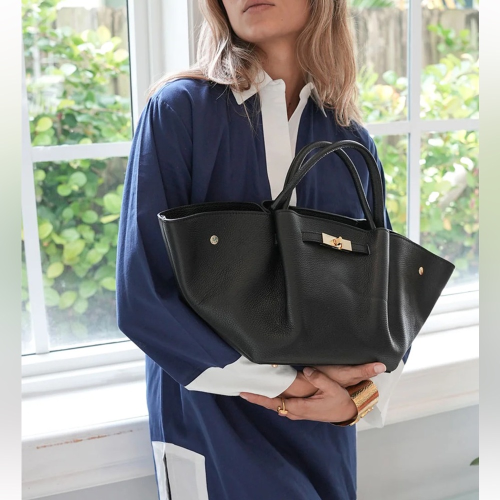 MADE IN ITALY Elegant Leather Tote Bag